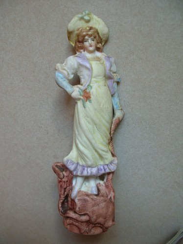 Ancienne figurine une femme - , en