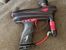 Dye DM6 Paintball marker