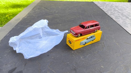 Dinky atlas peugeot 403 - 1/43,