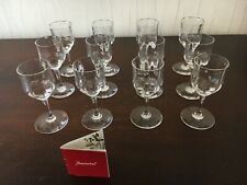 28 verres à liqueur modèle