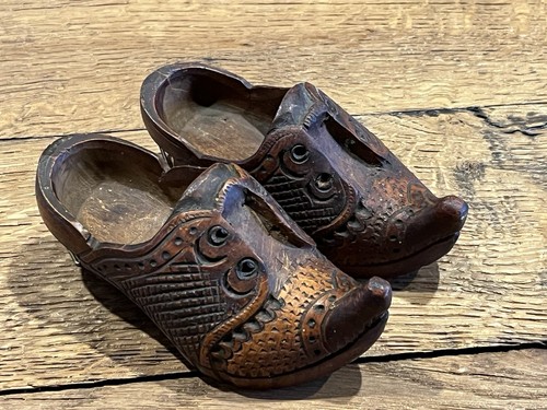 Ancienne paire de sabot - ⭐️,