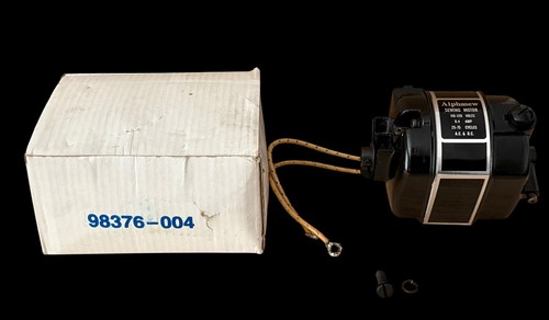 Rare new singer featherweight - rare,