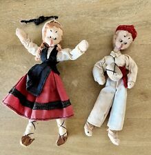 Paire de poupées en feutre en