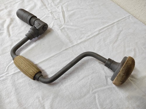 Outil ancien vilebrequin - ancien,,