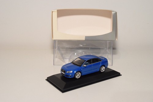 B20 minichamps audi rs4 - 1:43,