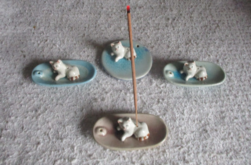 Petit chat porte - petit, bâton