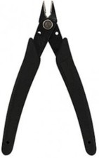 Pince coupante pour piercing