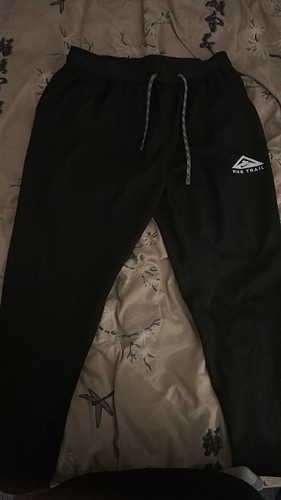 Bonjour vends mon - mon, nike
