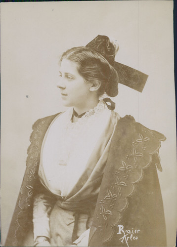 Arlésienne costume vintage - arlésienne,
