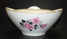 -BELLE SOUPIERE des ANNEES 60/70 SEVENTIES PORCELAINE décor de  ROSES DECO TABLE