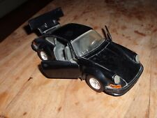 PORSCHE 911 noire URAGO 1/24