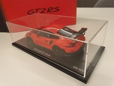 PORSCHE 911 GT2 RS Lava Orange SPARK 1/18 WAX 02100036 avec vitrine