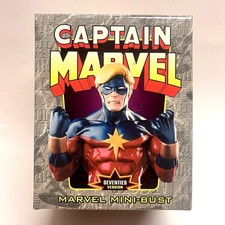 Captain Marvel Mini Bust -