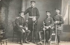 Carte-Photo 1.WK Allemand Soldats Patte D'Épaule 17 Train-Abt. 17