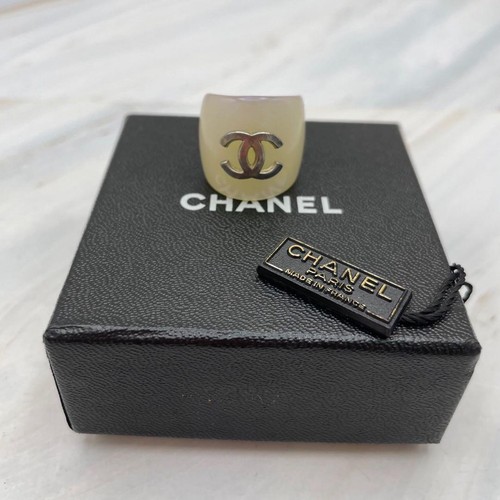 Bague chanel plastique - bague,