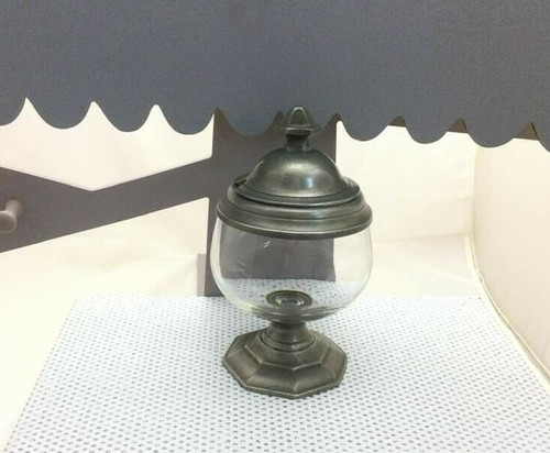 Ancien pot verre avec pied - ancien,