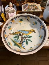 NEVERS: Rare  grand plat ancien   à décor d'un grand oiseau 18éme siécle