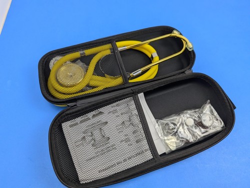 Doctor nurse yellow - ,