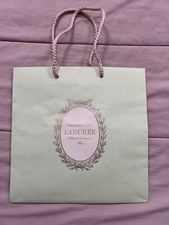 Sac d'emballage cadeau "Ladurée" vert 28 x 28 x 18 cm et ruban et ...