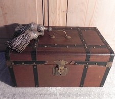 Ancienne petite malle de poupée coffret  valise déco trésor Noël