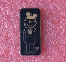 T08 Pins DISNEY FAMILY DECAL
