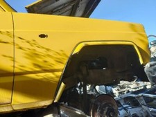 aile avant droit pour NISSAN