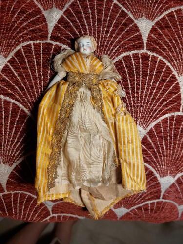 Ancienne poupée mignonnette - poupée,