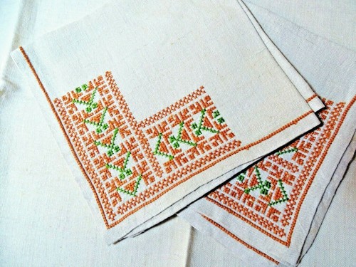 Vintage fine linen tea - linen, tray