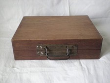 Malette en bois contenant 8 boites de négatifs sur verre