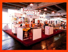 MACHINE A COUDRE ( SEWING MACHINE ) TOYOTA / PHOTO GF / FOIRE DE STRASBOURG 1979