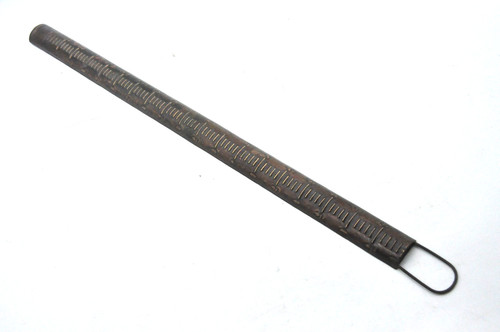 Ancien outil mesure gradué - ancien,