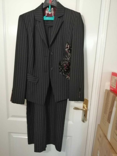 Très bel ensemble tailleur