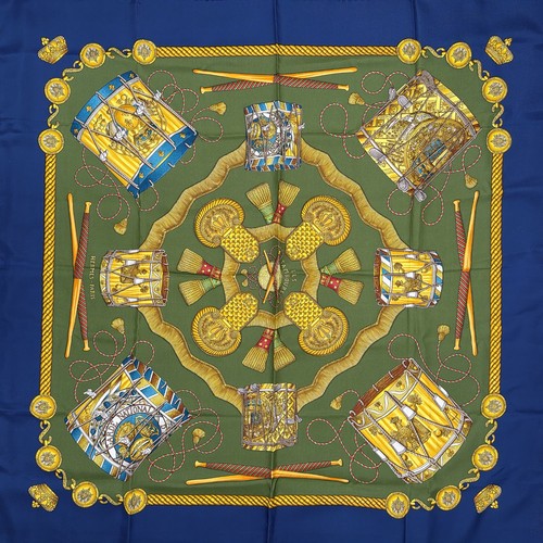 Foulard soie hermès carré - en,