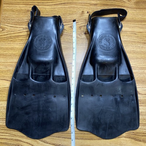 Scubapro jet fin vented design - scubapro,
