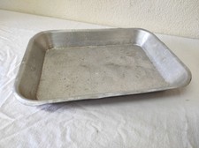 Ancien Plat en aluminium pour