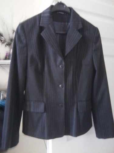 Très belle veste caroll - veste, femme