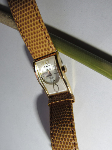 Montre femme seiko rivoli - montre,