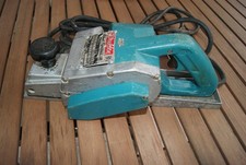 Rabot MAKITA  750w modèle 1100 16000 tr/mn