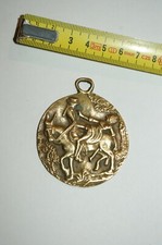 ancienne médaille jeton érotique en bronze scène de l'enlèvement curiosa erotica