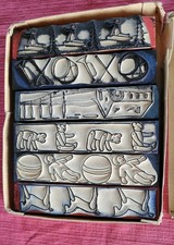 ANCIENNE BOITE PIERRON AVEC TAMPONS ENCREUR  SUR BOIS, ANIMAUX JOUETS