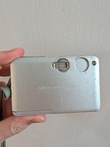 Nikon coolpix silver 1mp - nikon, 5.1mp