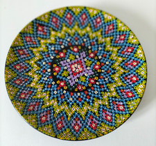 Assiette décorative artisanale de Fès – motif zellige multicolore