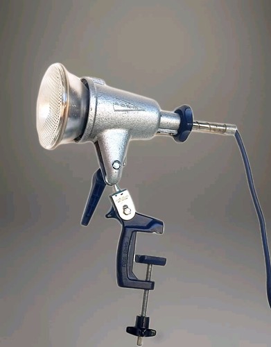 Ancienne lampe spot industriel - spot,