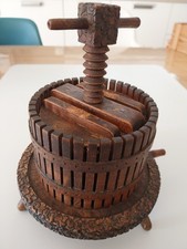 Mini pressoir décoratif en bois sculpté – style rustique vintage – déco vin