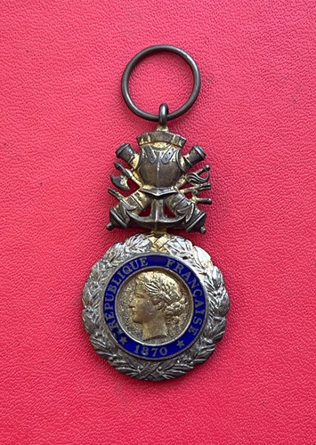 Belle médaille argent - belle,