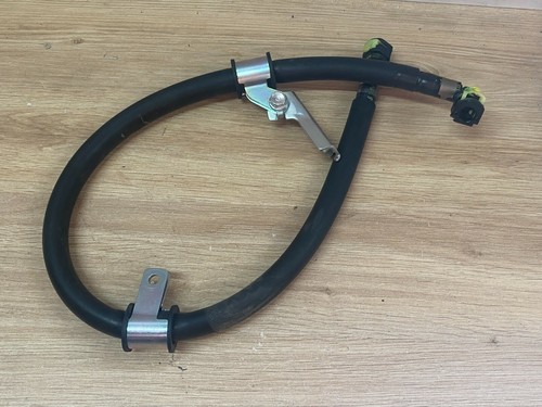 Une durite injection origine - une,