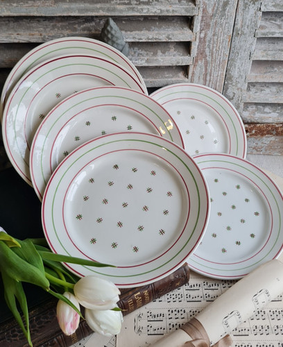 Anciennes assiettes plates - assiettes,