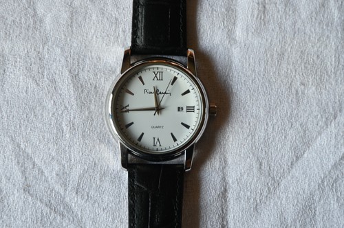 Montre quartz neuve - neuve, pierre