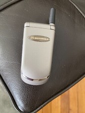 Téléphone GSM Motorola V50 