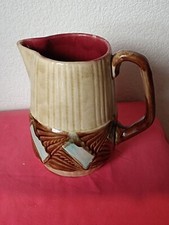 pichet Faience barbotine